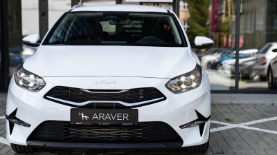 Kia Ceed SW 1.5 T-GDi 7DCT Gold (pohľad do interiéru)