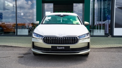 Škoda Superb 2.0 TDI Top Selection (pohľad zozadu)
