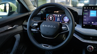 Škoda Superb 2.0 TDI Top Selection (pohľad do interiéru)