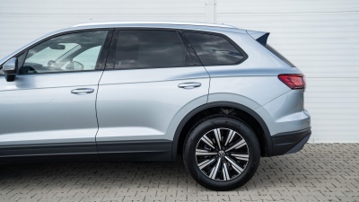 VW Touareg 3.0 TDI Limited (pohľad do interiéru)