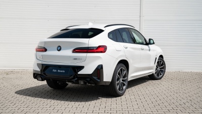 BMW X4 20d xDrive (pohľad zboku)