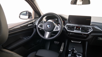 BMW X4 20d xDrive (pohľad do interiéru)