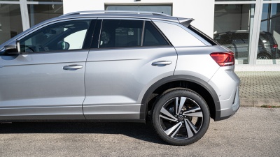 VW T-Roc 1.5 TSI R-Line Limited (pohľad do interiéru)