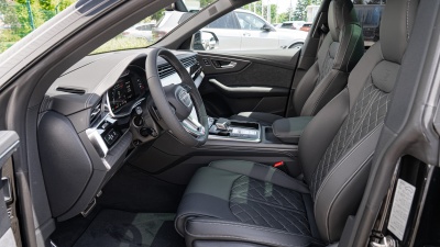 AUDI SQ8 Quattro (pohľad zozadu)