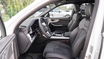 AUDI Q7 3.0 TFSIe Quattro S line PHEV (pohľad spredu)