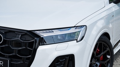 AUDI Q7 3.0 TFSIe Quattro S line PHEV (pohľad zboku)
