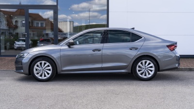 Škoda Octavia 1.5 TSI Top Selection (pohľad zozadu)