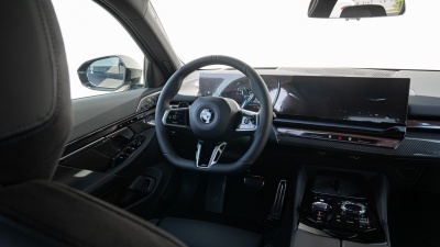 BMW 540d xDrive Sedan (pohľad do interiéru)