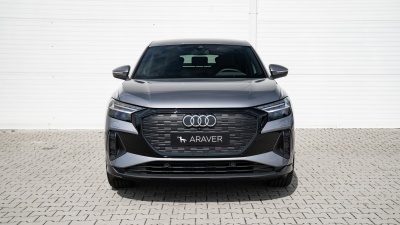 AUDI Q4 Sportback 45 e-tron (pohľad do interiéru)