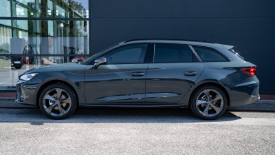 CUPRA Leon SP 1.5 eTSI (pohľad zboku)