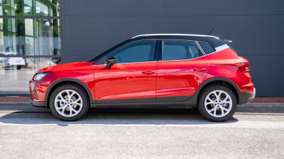 SEAT Arona 1.0 TSI FR Max (pohľad zboku)