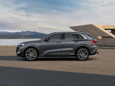 AUDI Q5 2.0 TDI Quattro (pohľad zozadu)