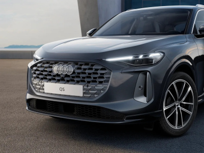 AUDI Q5 2.0 TDI Quattro (pohľad do interiéru)