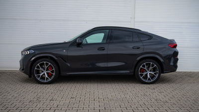 BMW X6 30d xDrive (pohľad zozadu)
