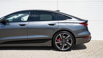 AUDI A6 Sportback e-tron Quattro
