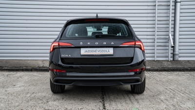 Škoda Scala 1.0 TSI  Style  (pohľad spredu)
