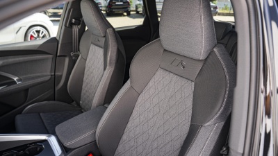 AUDI Q5 2.0 TDI Quattro (pohľad spredu)