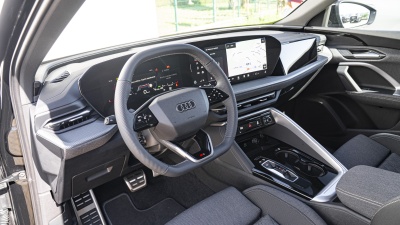 AUDI Q5 2.0 TDI Quattro (pohľad zboku)