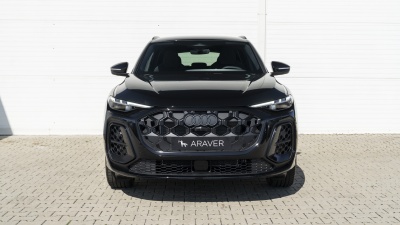 AUDI Q5 2.0 TDI Quattro (pohľad do interiéru)