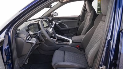 AUDI Q5 2.0 TDI Quattro (pohľad spredu)