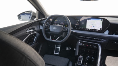 AUDI Q5 2.0 TDI Quattro (pohľad do interiéru)