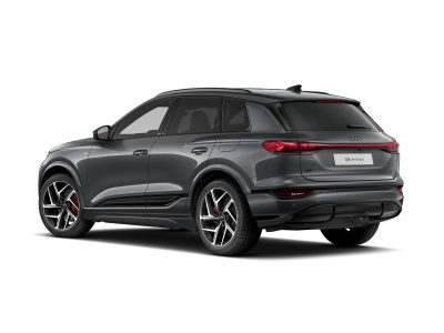 AUDI Q6 e-tron quattro (pohľad zozadu)