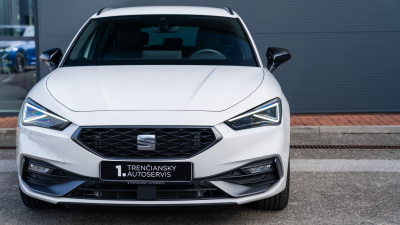 SEAT Leon SP 1.5 eTSI FR Black (pohľad do interiéru)