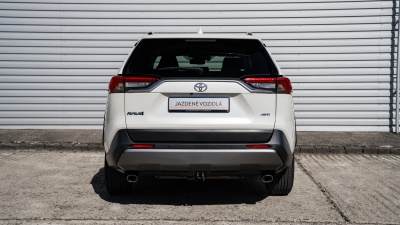 Toyota RAV4 1.8  (pohľad spredu)