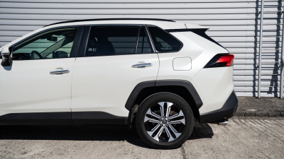 Toyota RAV4 1.8  (pohľad do interiéru)