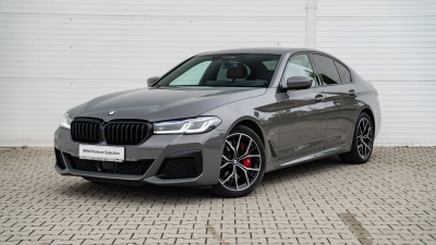 BMW 540i xDrive Sedan (základný pohľad)