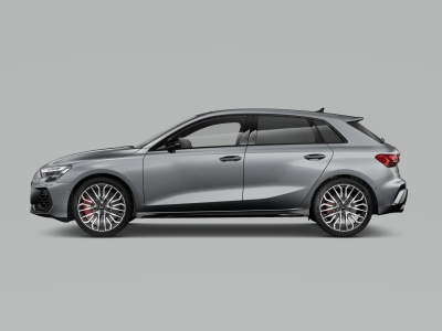 AUDI S3 2.0 TFSI Quattro (pohľad zboku)