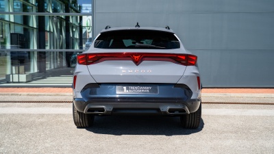 CUPRA Formentor 1.5 eTSI  (pohľad zozadu)