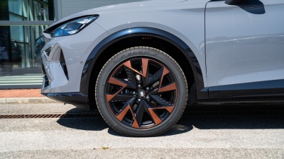 CUPRA Formentor 1.5 eTSI  (pohľad do interiéru)