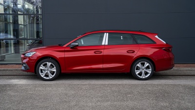 SEAT Leon SP 1.5 eTSI FR Max (pohľad zboku)