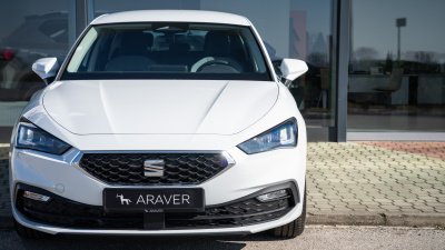 SEAT Leon 1.5 TSI Style Family (pohľad spredu)