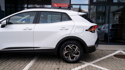 Kia Sportage 1.6 T-GDi 4x4 7DCT Silver (pohľad do interiéru)