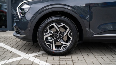 Kia Sportage 1.6 T-GDi 4x4 7DCT Silver (pohľad do interiéru)