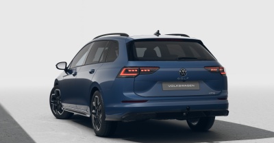 VW Golf Variant 1.5 eTSI R-Line Limited (pohľad zozadu)