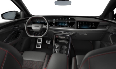 AUDI Q5 2.0 TDI Quattro (pohľad spredu)