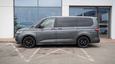 VW Multivan Style Long 2.0 TDI (pohľad zboku)