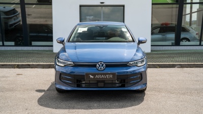VW Golf 1.5 TSI Limited (pohľad zozadu)