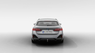 BMW i5 40 xDrive Touring (pohľad do interiéru)