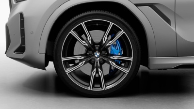 BMW X6 30d xDrive (pohľad spredu)