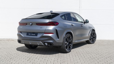 BMW X6 30d xDrive (pohľad zboku)