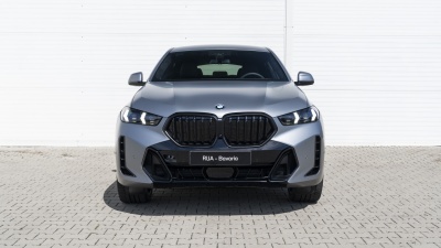 BMW X6 30d xDrive (pohľad do interiéru)