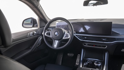 BMW X6 30d xDrive (pohľad do interiéru)