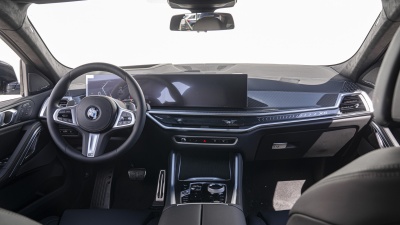 BMW X6 30d xDrive (pohľad do interiéru)