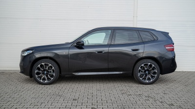 BMW X3 20d xDrive (pohľad zozadu)