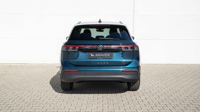 VW Tiguan 2.0 TSI Limited 4x4 (pohľad zozadu)