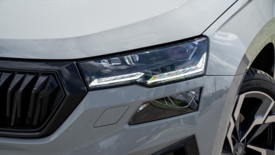 Škoda Karoq 2.0 TDI Sportline 4x4 (pohľad spredu)
